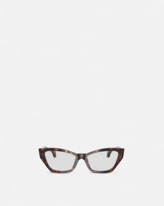 Charakterystyczne okulary w stylu „kocich oczu”