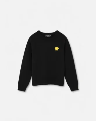 Dziecięcy sweter z wełnianej dzianiny z haftem