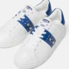 Sneakersy z ozdobami Greca